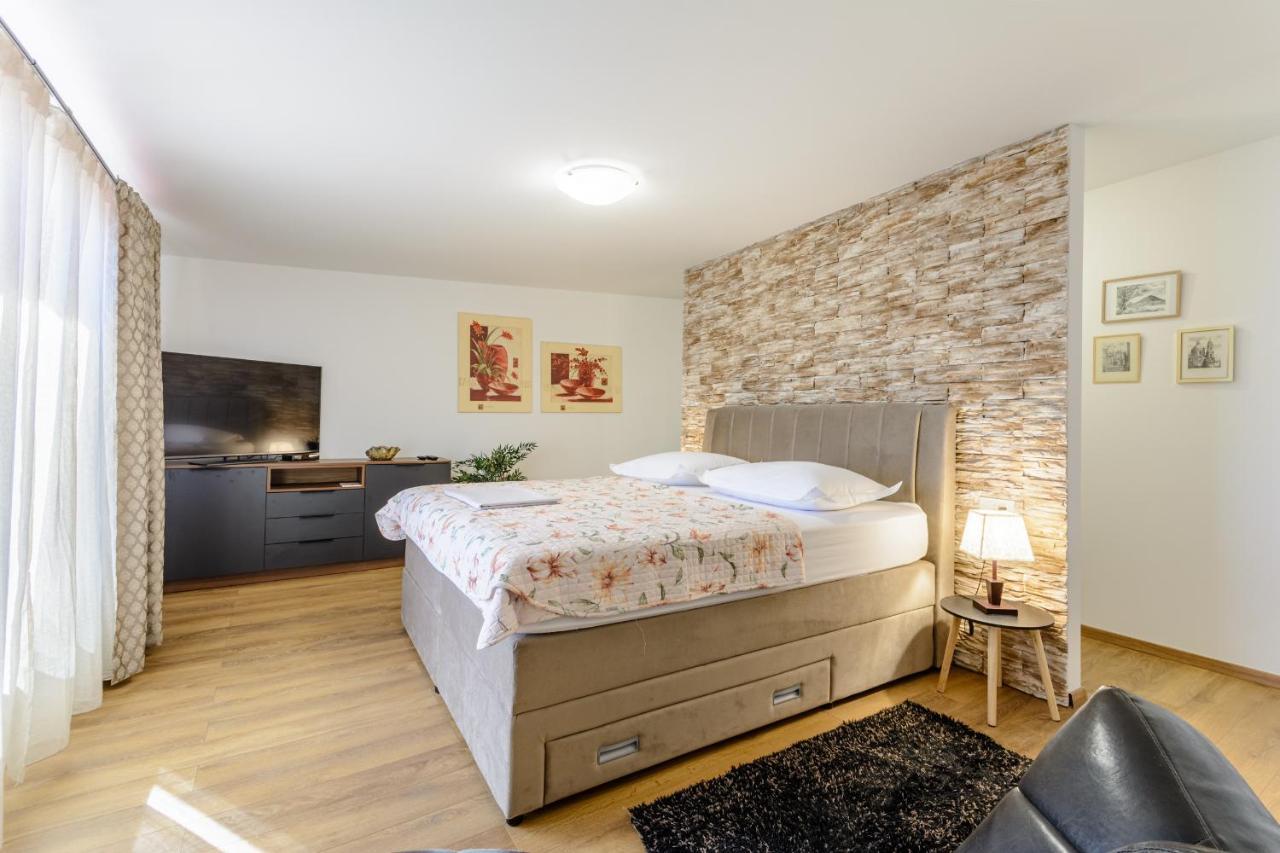 Villa Secluded Paradise 오미스 외부 사진