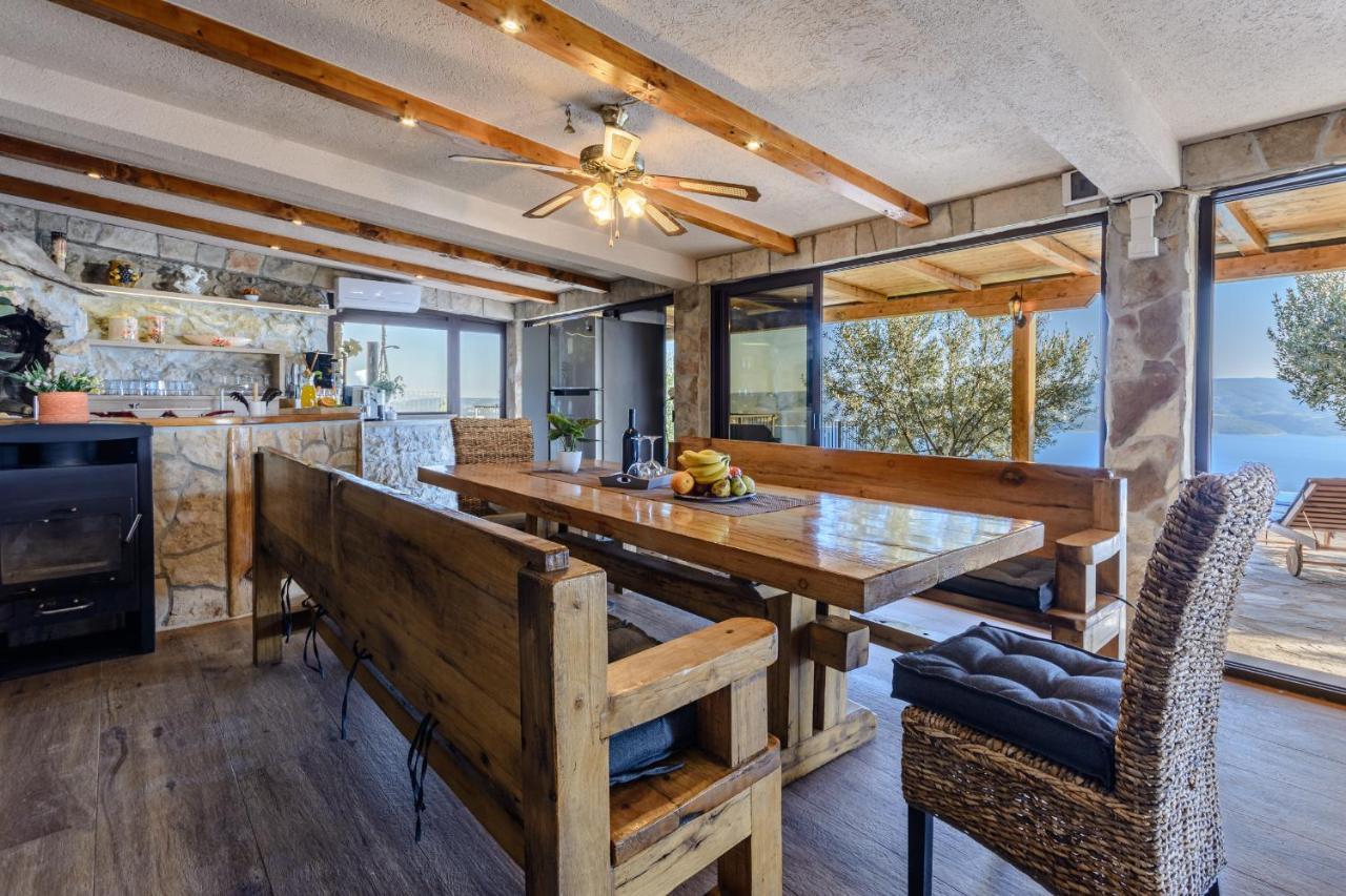 Villa Secluded Paradise 오미스 외부 사진