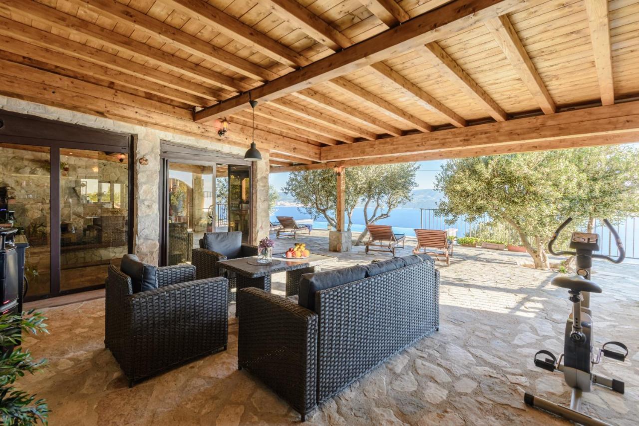 Villa Secluded Paradise 오미스 외부 사진